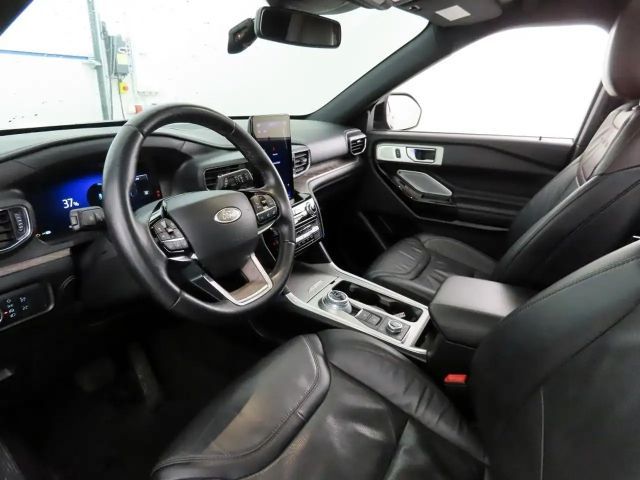 Ford Explorer Platinum