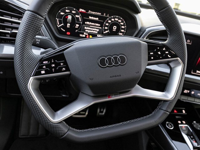 Audi Q4 e-tron SUV 45 e-tron Audi Q4 e-tron