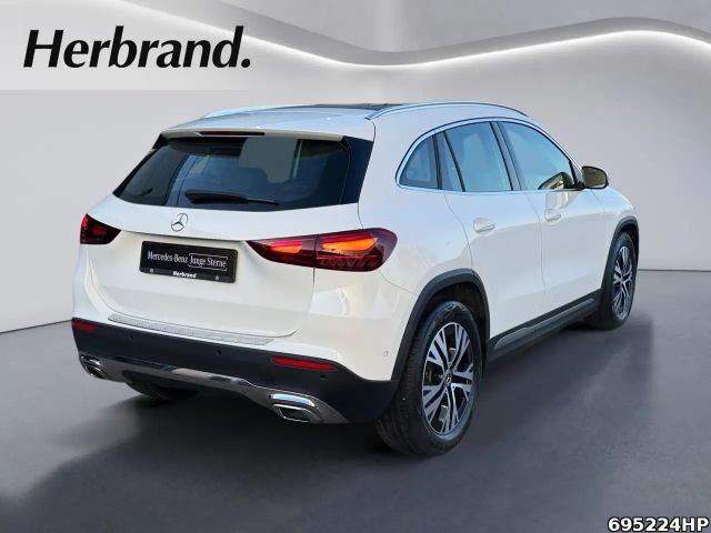 Mercedes-Benz GLA 180 Progressive