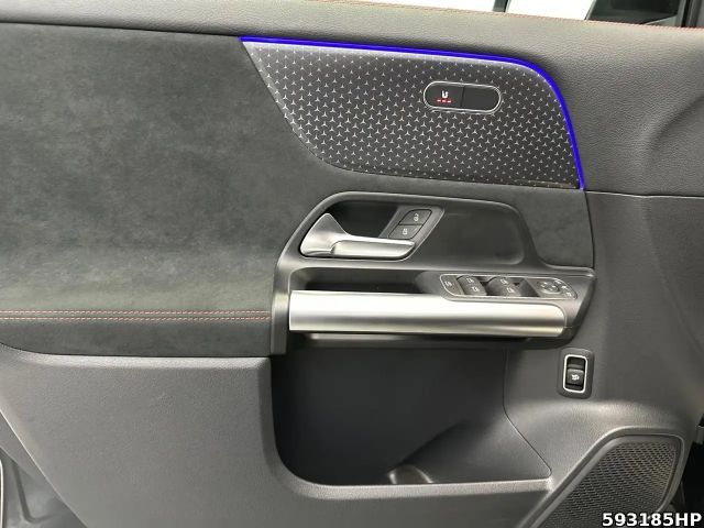 Mercedes-Benz GLA 200 AMG Line