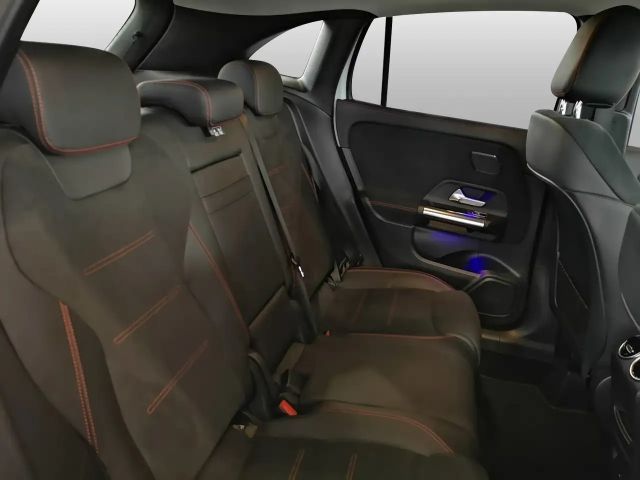 Mercedes-Benz GLA 180 AMG Line