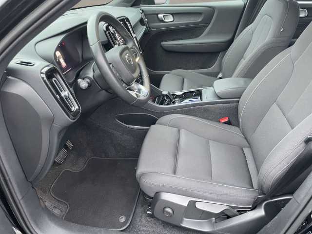 Volvo XC40 Core Recharge