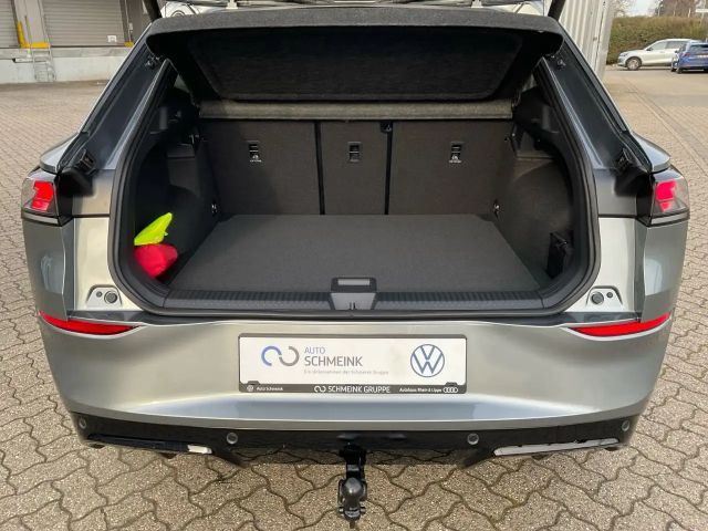 Volkswagen T-Roc 1.5 eTSI DSG R-Line