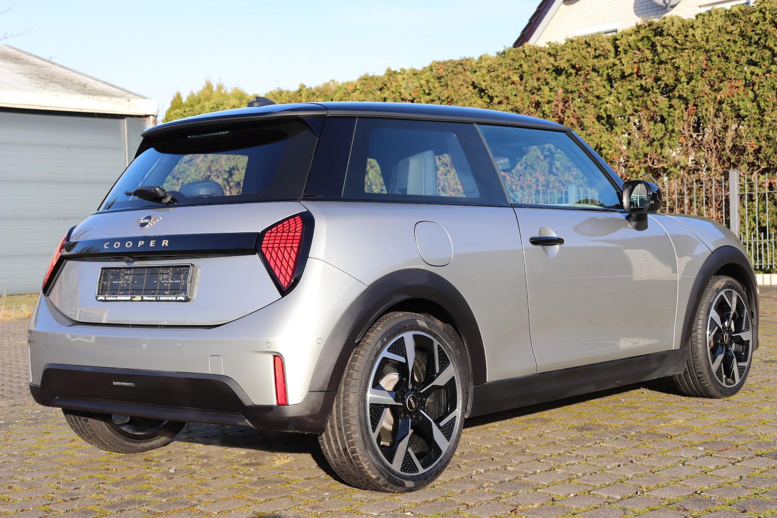 MINI Cooper Favoured John Cooper Works