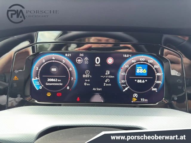 Volkswagen Golf Life