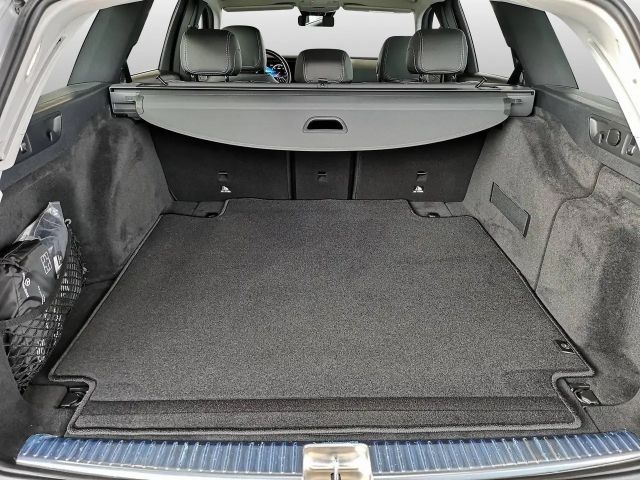 Mercedes-Benz E 220 AVANTGARDE E 220 d Estate