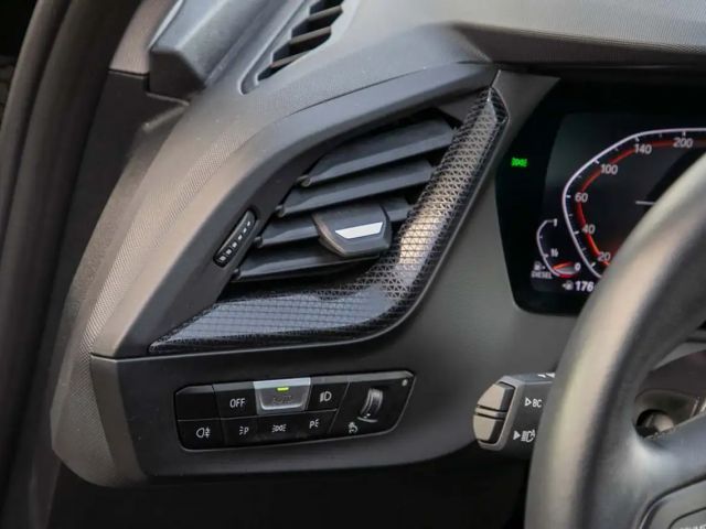 BMW 118 118d Sedan Sport Line