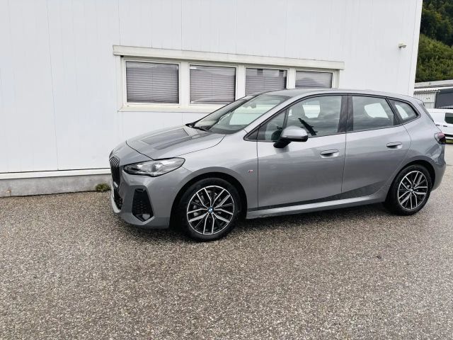 BMW 220 220i Active Tourer Sedan