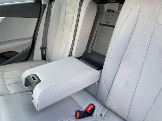 Audi A4 40 TDI Avant S-Line