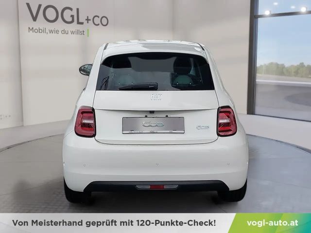 Fiat 500e La Prima