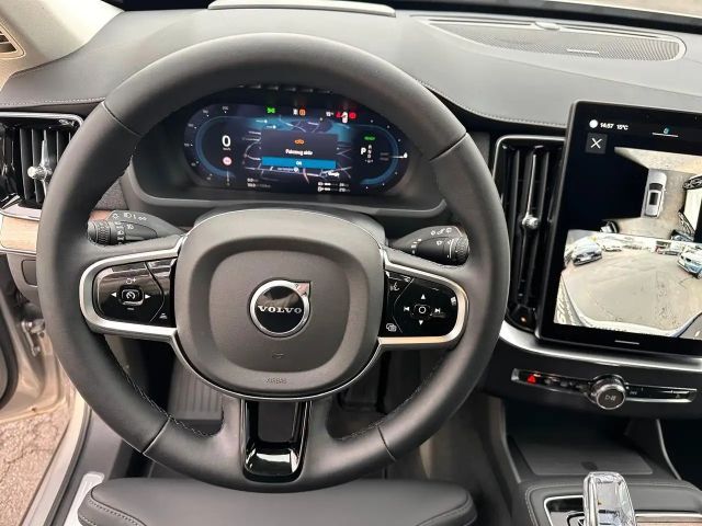 Volvo XC90 AWD Plus T8