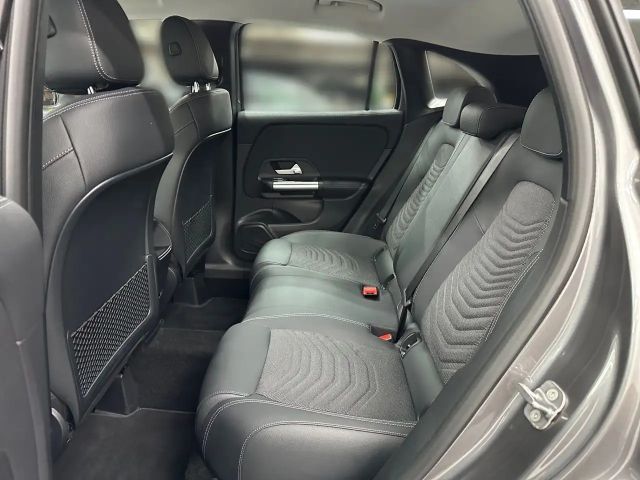 Mercedes-Benz GLA 180 Progressive