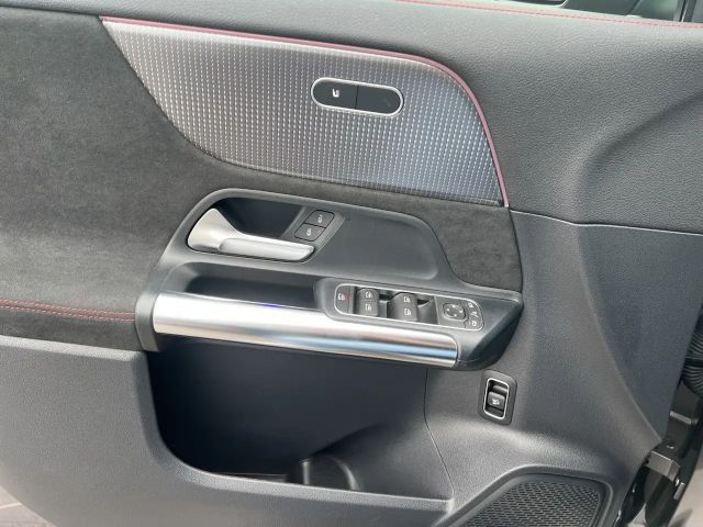 Mercedes-Benz EQA 350 4MATIC AMG Line