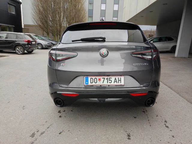 Alfa Romeo Stelvio AT8 Q4 Veloce