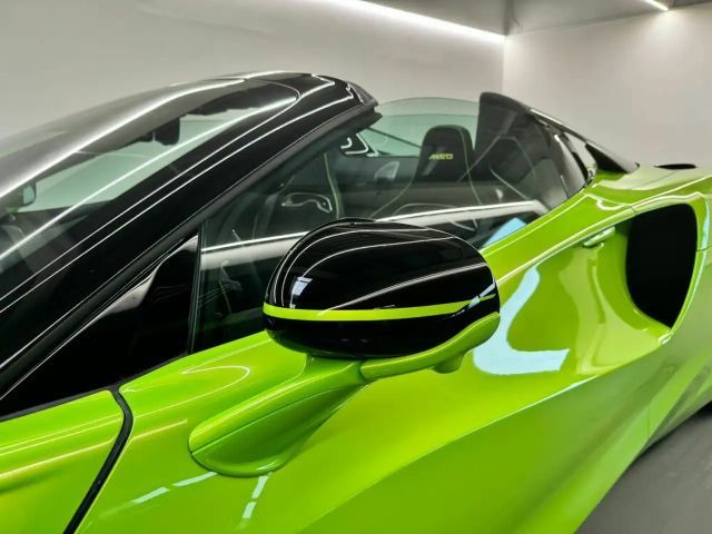 McLaren Artura Spider