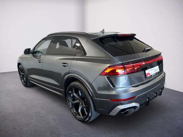 Audi RS Q8 Performance
