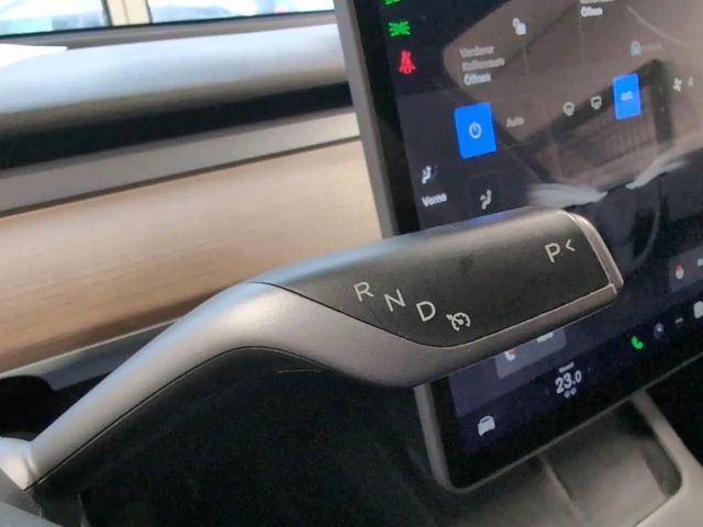 Tesla Model Y AWD Dual Motor Performance