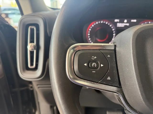 Volvo XC40 Core Momentum