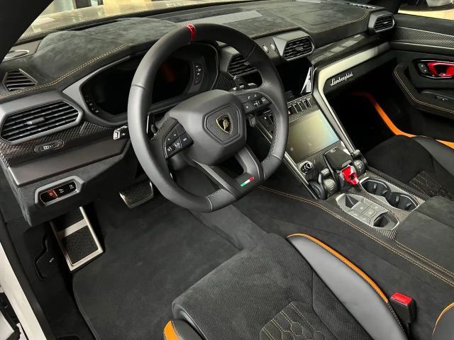 Lamborghini Urus Performante