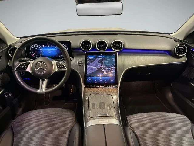 Mercedes-Benz C 300 C 300 e Sedan