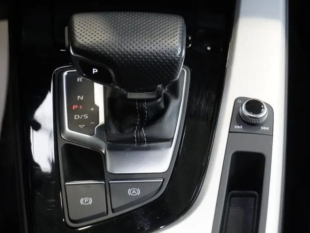 Audi A4 40 TFSI Avant Quattro S-Line