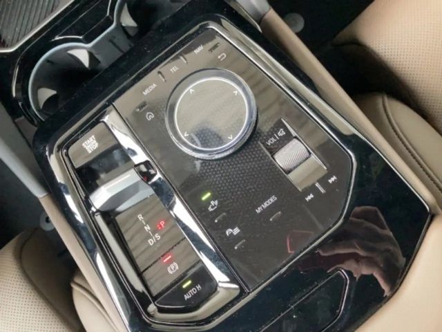 BMW 520 520i M-Sport Sedan