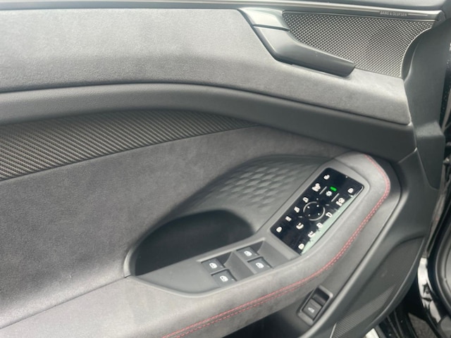 Audi A6 e-tron Quattro