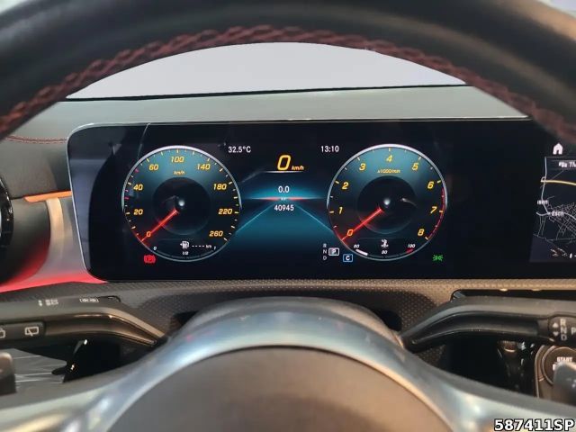 Mercedes-Benz CLA 200 AMG Line