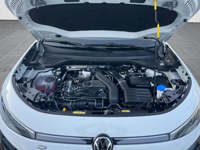 Volkswagen T-Roc 1.5 eTSI DSG R-Line