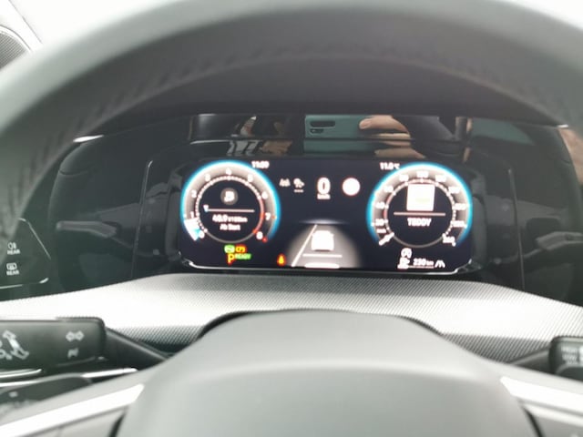 Volkswagen Golf 1.5 eTSI R-Line