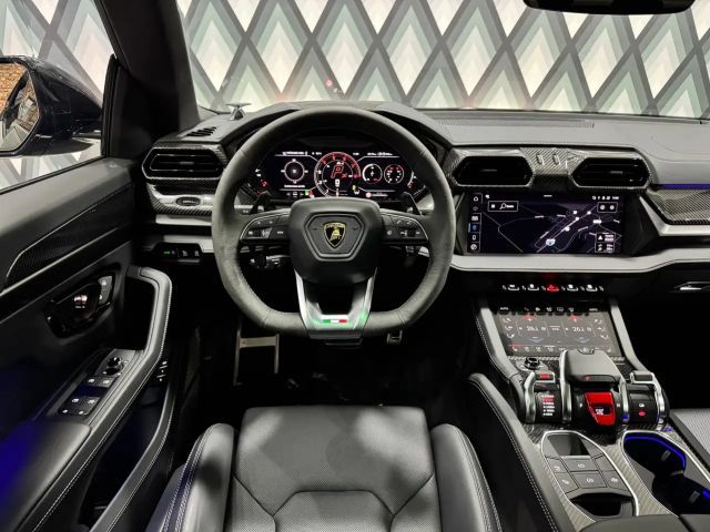 Lamborghini Urus SE // CARBON // UNIKÄT // VOLLE HÜTTE //