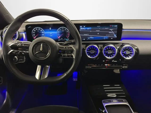 Mercedes-Benz A 180 AMG Line