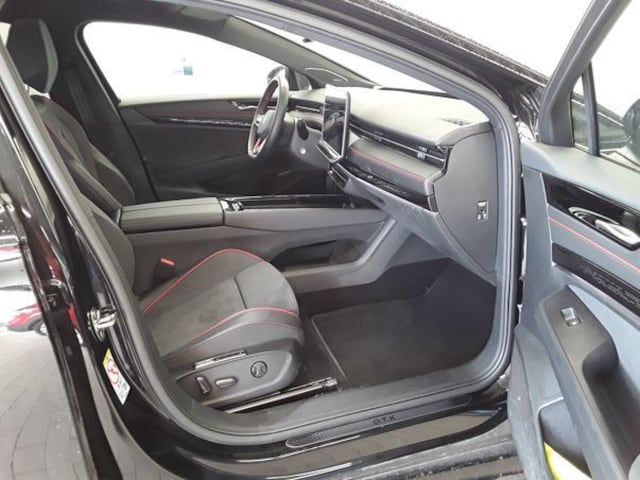 Volkswagen ID.7 340PS NP.81T ACC.5J-G.WÄRMEPUMPE.AHK.AREA-VIEW.NAVI.HARMAN.HUD.PANO