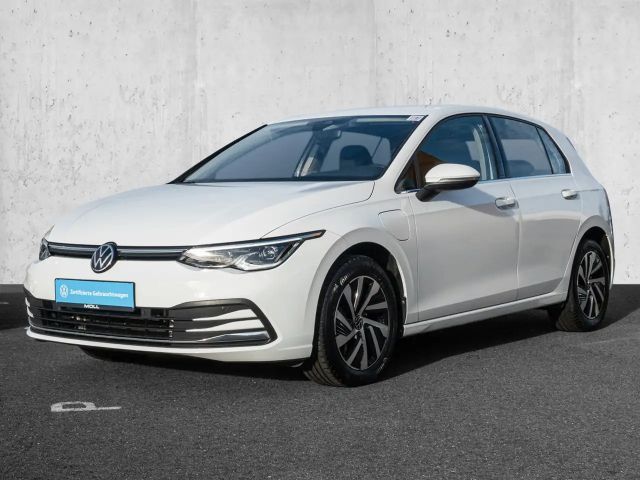 Volkswagen Golf Style eHybrid