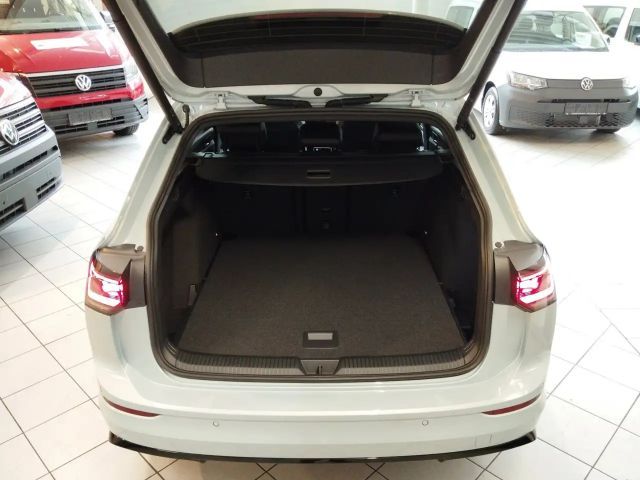 Volkswagen Golf DSG Sport Variant