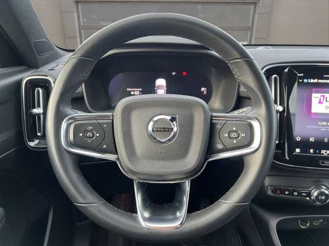 Volvo XC40 Core Recharge