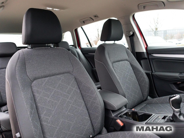 Volkswagen Golf 1.0 TSI Golf VIII Life Variant