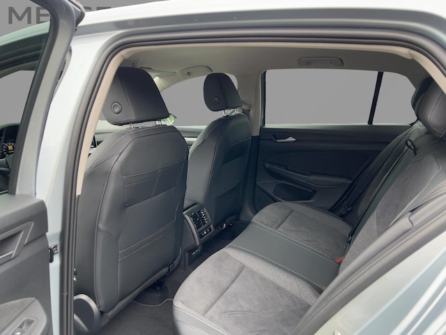 Volkswagen Golf 1.5 eTSI DSG IQ.Drive