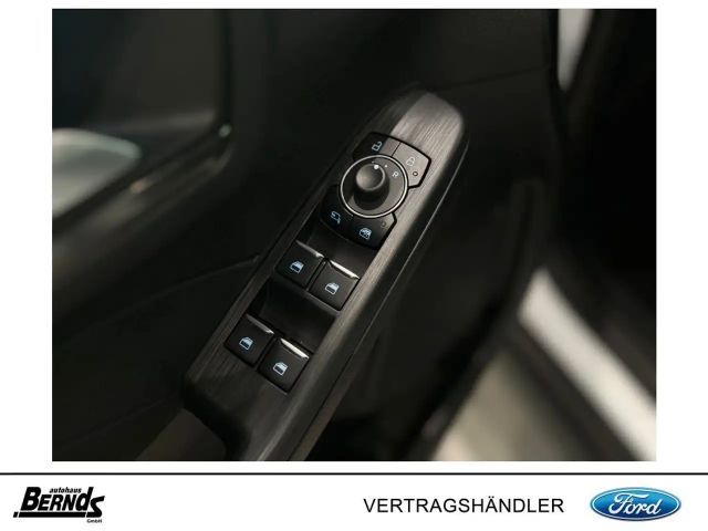 Ford Kuga Plug in Hybrid Titanium