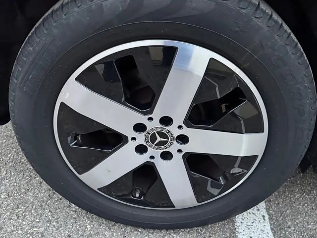 Mercedes-Benz GLB 220 GLB 220 d