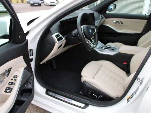 BMW 330 330e M-Sport Sedan xDrive