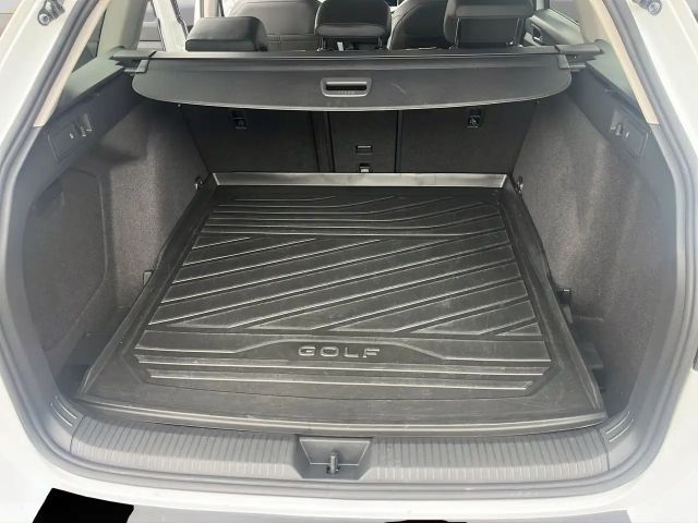 Volkswagen Golf DSG Life Variant