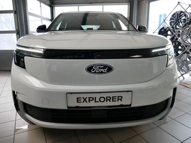 Ford Explorer EV Premium
