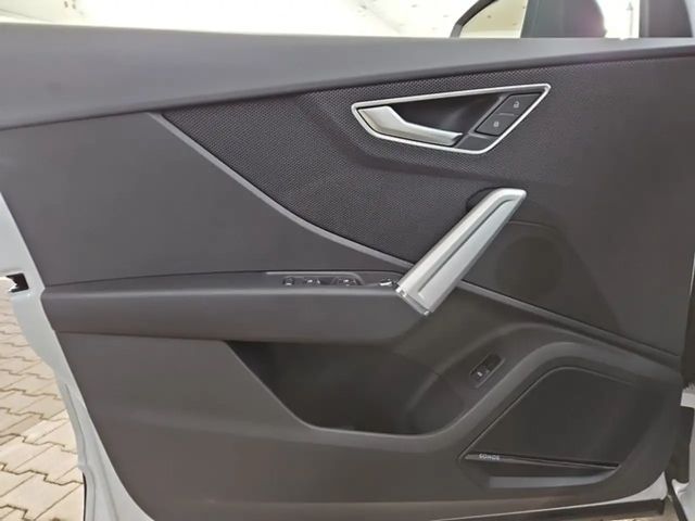 Audi Q2 AHK Assistenzpaket Schiebedach LED Einparkhil