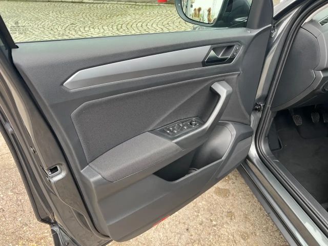 Volkswagen T-Roc Friends TSI