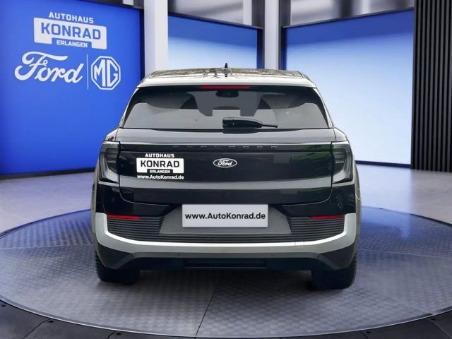 Ford Explorer Extended range Premium RWD