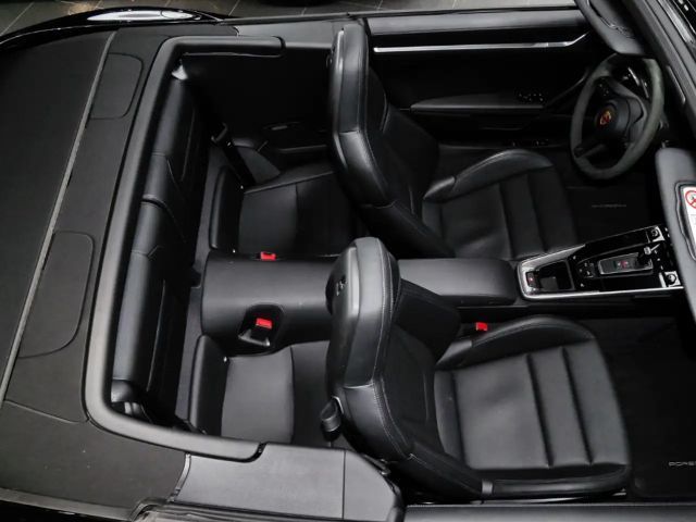 Porsche 992 Cabrio Carrera