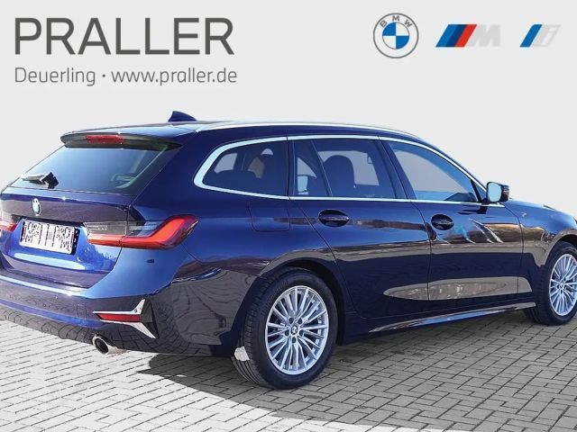 BMW 330 330d Luxury Line Touring xDrive