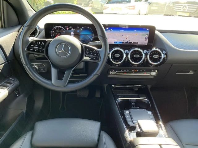 Mercedes-Benz GLA 200 4MATIC GLA 200 d