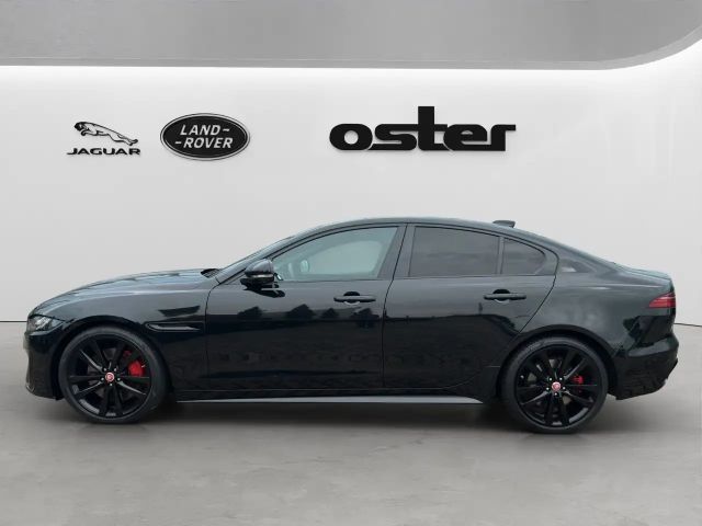 Jaguar XE P250 R-Dynamic